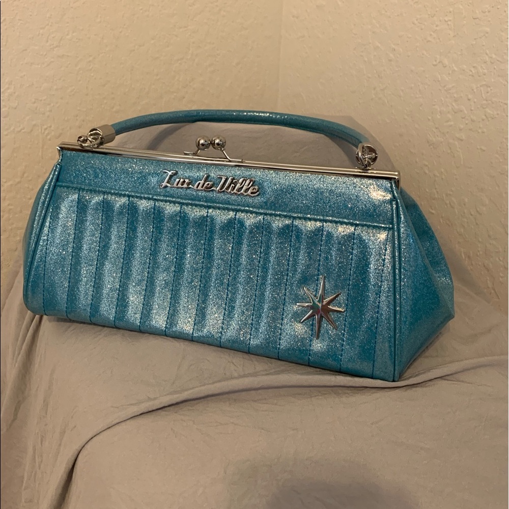 Lux de Ville kiss close purse